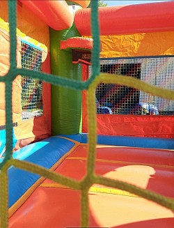 Castle Combo {C} Wet/Dry Slide w/Pool cont'd (inside, basketball hoop)